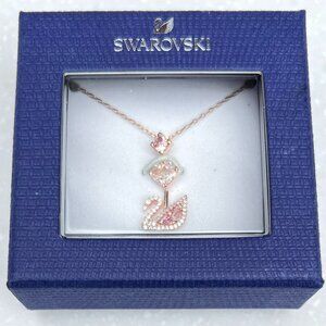 NIB Swarovski Dazzling Swan Rose Gold Necklace 5517626